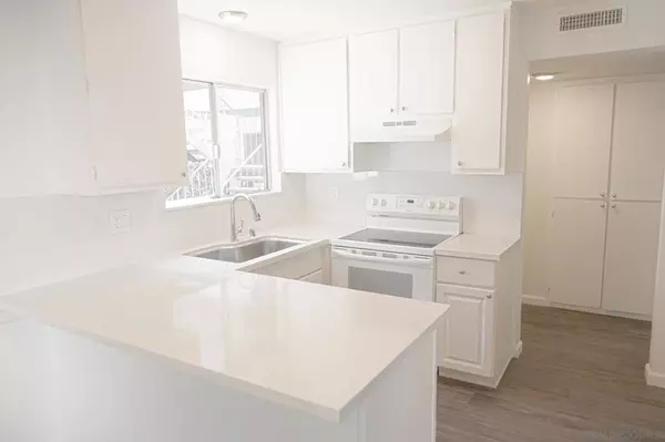 Escondido, CA 92027,1811 E Grand Ave #89