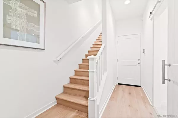 Carlsbad, CA 92008,2545 Broom Ln