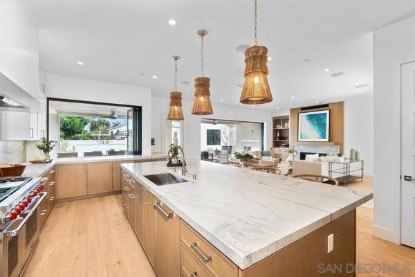 Carlsbad, CA 92008,Address not disclosed