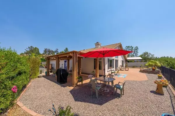 Alpine, CA 91901,2617 LOBELIA RD