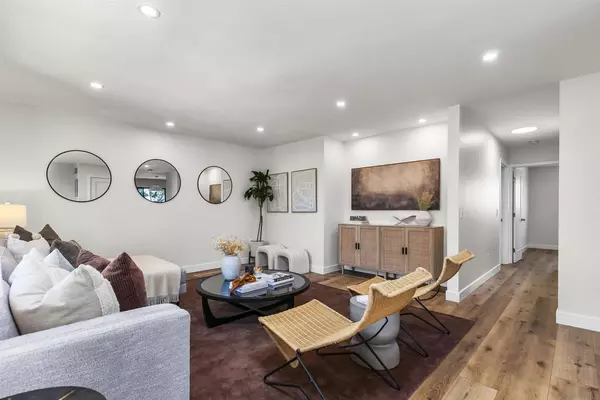 San Diego, CA 92110,4255 Asher Street 49