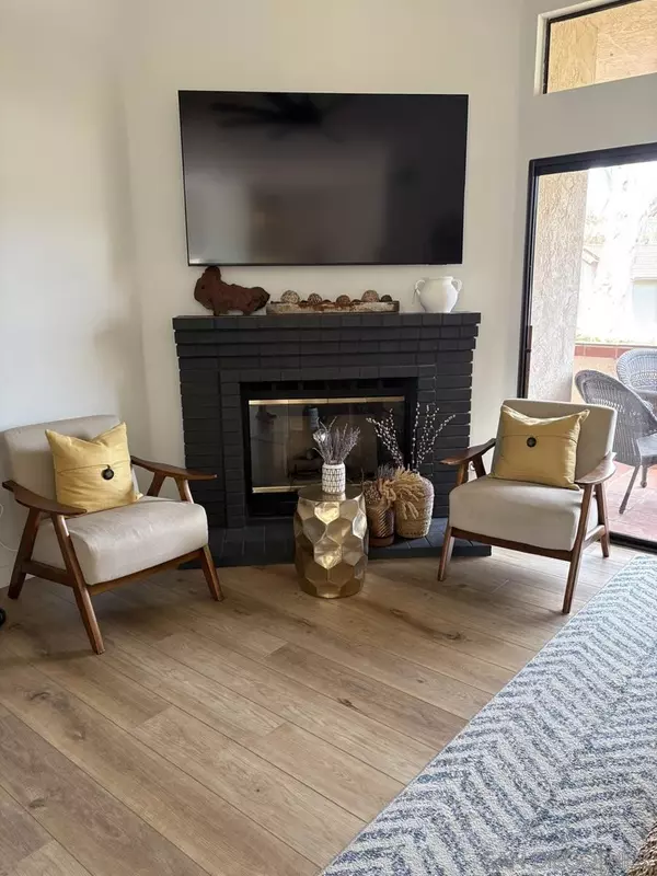 Carlsbad, CA 92010,3514 Somerset Way