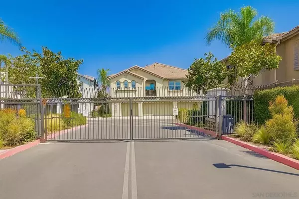 San Diego, CA 92114,425 S Meadowbrook Dr #124
