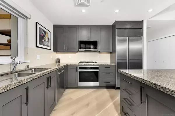San Diego, CA 92101,700 W Harbor Drive #201