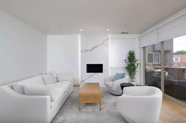 La Jolla, CA 92037,760 Bonair Pl