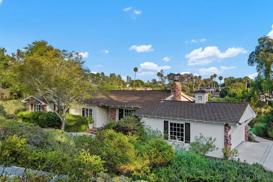 5749 Loma Verde Dr, Rancho Santa Fe, CA 92067