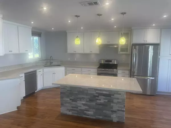 Oceanside, CA 92056,4043 Mira Costa St.