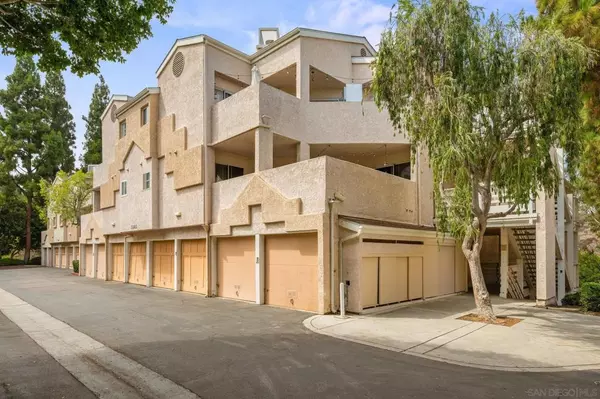 San Diego, CA 92111,7283 Camino Degrazia Unit 11 #11