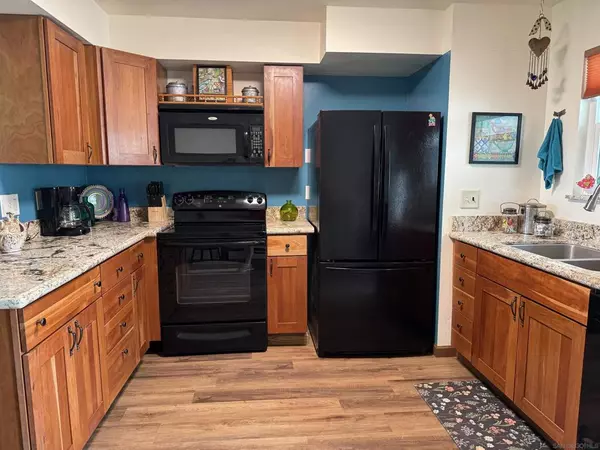 3577 Pear Blossom Ave, Oceanside, CA 92057