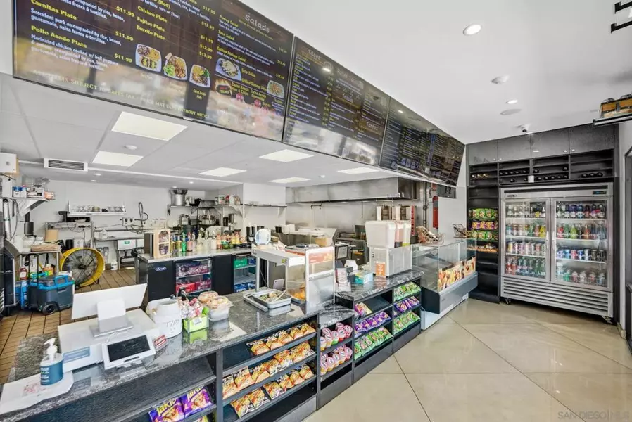 6903 University Ave, La Mesa, CA 91942