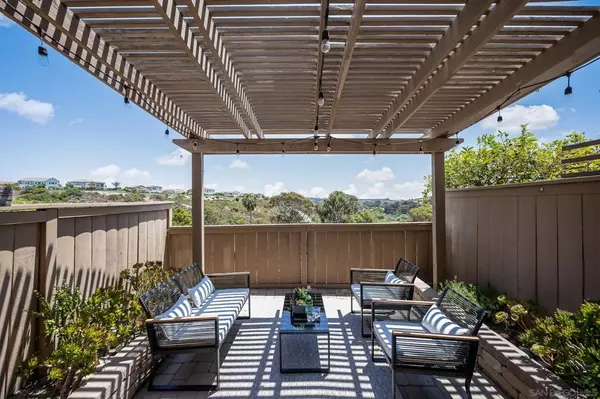 4577 Essex Ct, Carlsbad, CA 92010