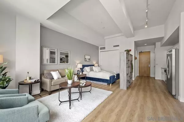 San Diego, CA 92101,350 W Ash Street W #1006