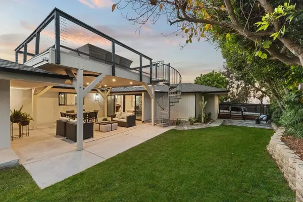 896 La Jolla Rancho Road, La Jolla, CA 92037