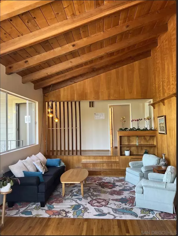 3958 Kenwood Dr, Spring Valley, CA 91977