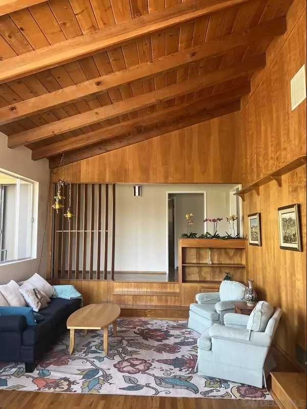 3958 Kenwood Dr, Spring Valley, CA 91977