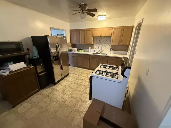 San Diego, CA 92115,6310 Thorn St