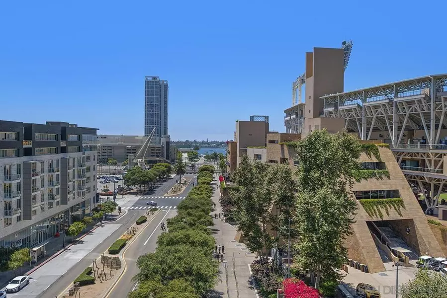 206 Park Blvd #704, San Diego, CA 92101