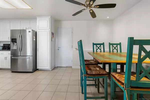 San Diego, CA 92139,2838 Alta View #C