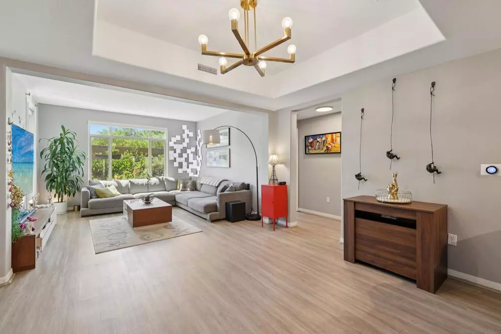 San Diego, CA 92108,8211 Station Village Ln #1103