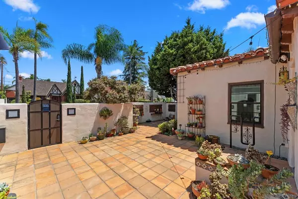 San Diego, CA 92116,4349 Adams Avenue