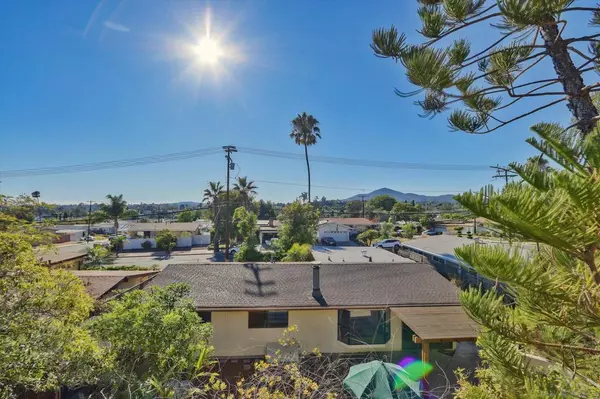 6237 Falmouth Dr, La Mesa, CA 91942
