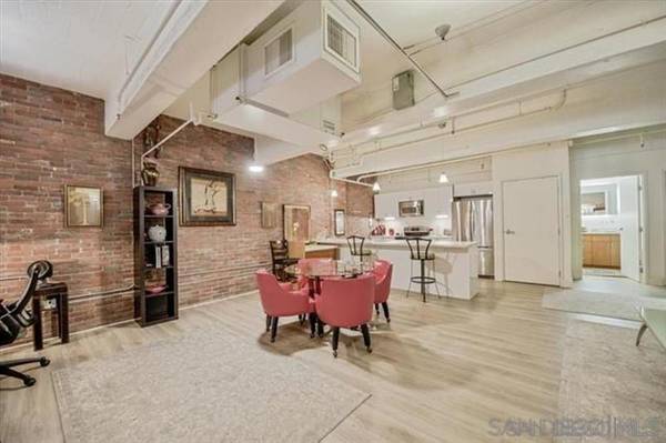 San Diego, CA 92101,950 6th Ave #211