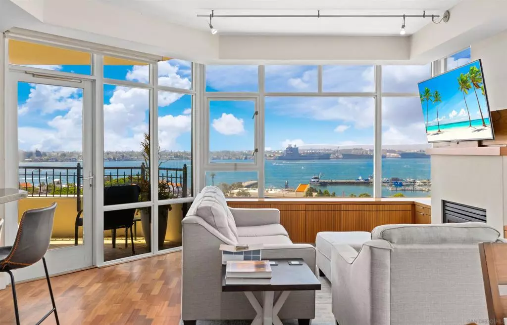 San Diego, CA 92101,700 W Harbor #1204