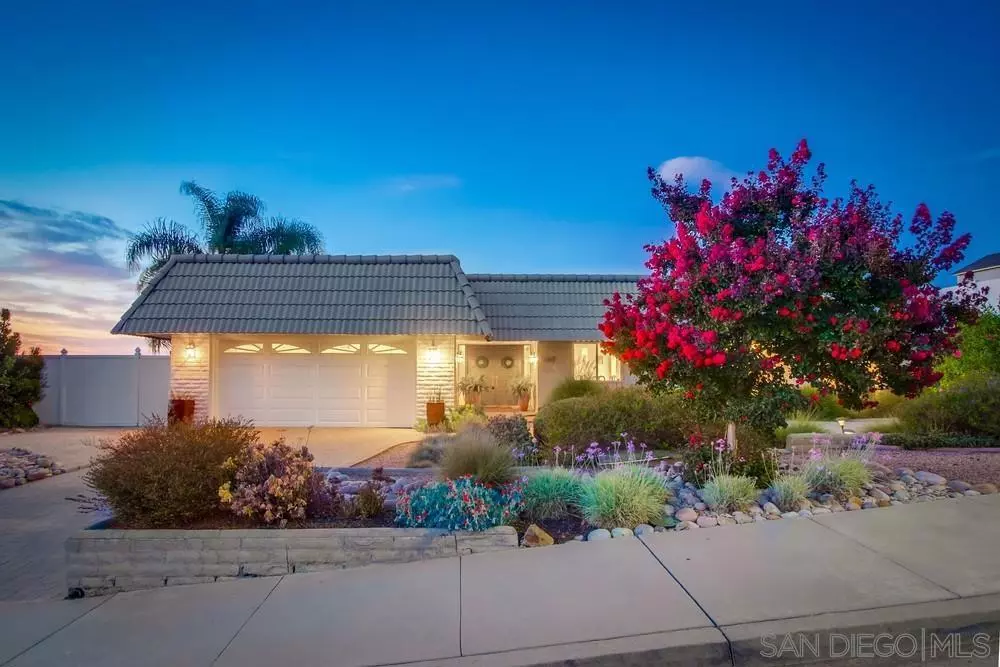 El Cajon, CA 92020,2052 Flying Hills Lane