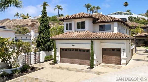 1040 Van Nuys Street, San Diego, CA 92109