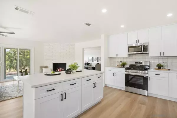 La Mesa, CA 91941,9484 86 La Cuesta Dr