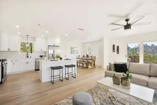 La Mesa, CA 91941,9484 86 La Cuesta Dr