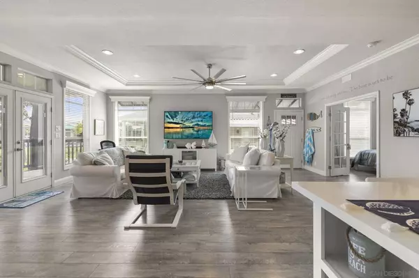 Carlsbad, CA 92011,7313 Santa Barbara St #294