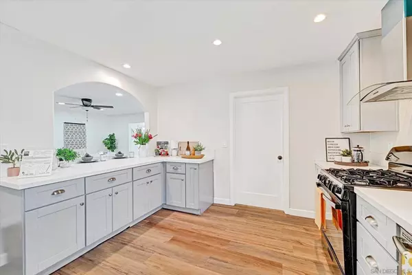 San Diego, CA 92111,2290 Hanford Drive