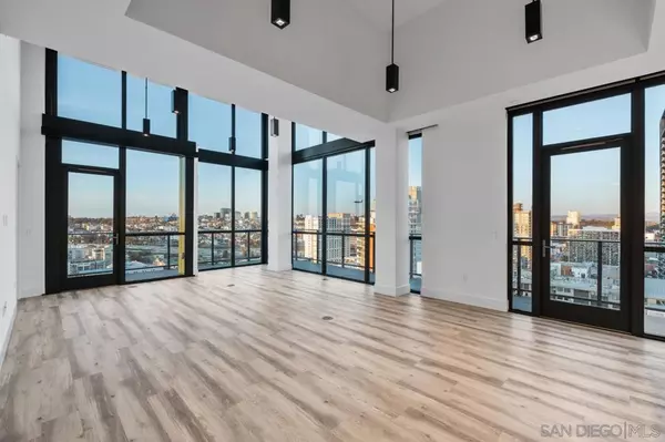 1440 Columbia St #2302, San Diego, CA 92101