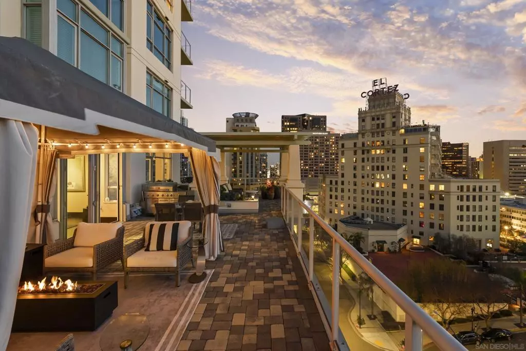 San Diego, CA 92101,850 Beech St #1205