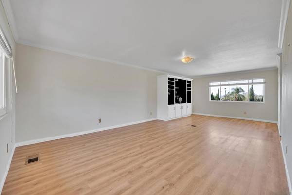 Escondido, CA 92025,133 Helen Way