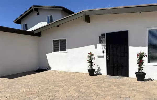 Imperial Beach, CA 91932,318 Donax