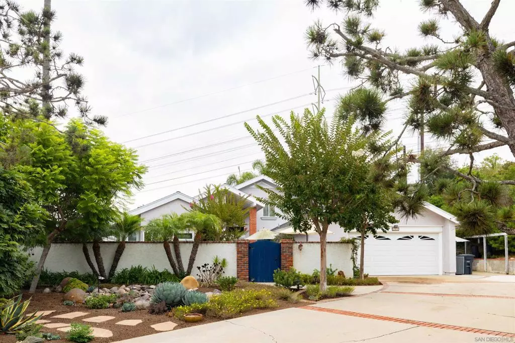 Solana Beach, CA 92075,348 El Pedregal Dr