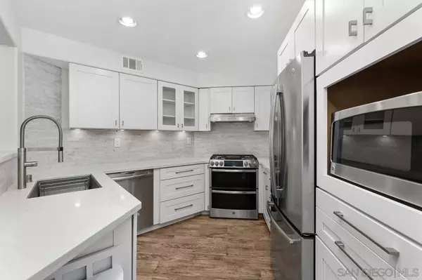 San Diego, CA 92128,12047 Tivoli Park Row #3