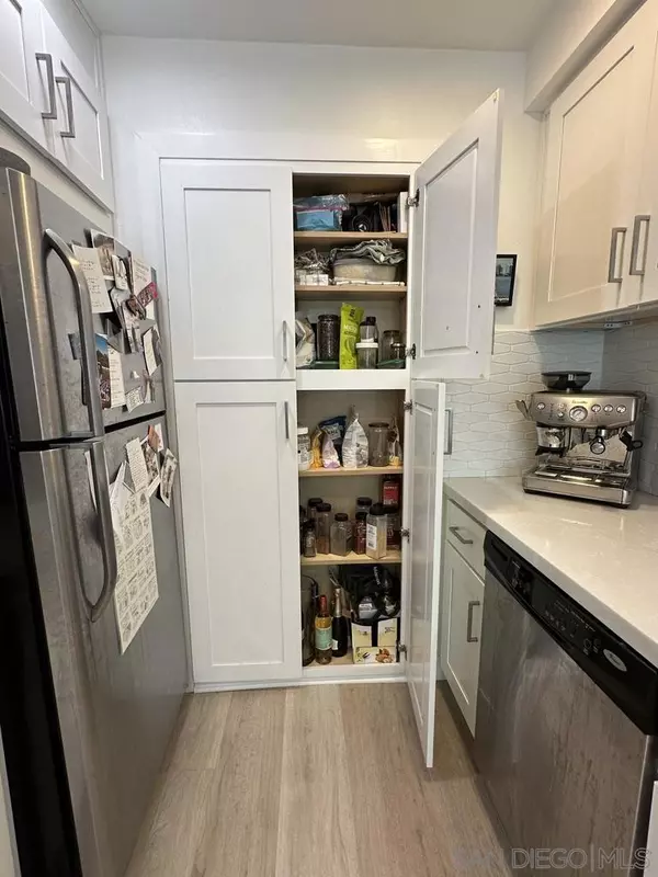 San Diego, CA 92110,3625 KEATING ST #4