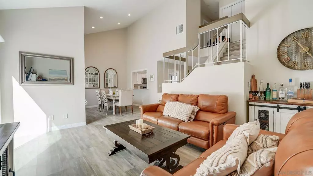 Bonita, CA 91902,3024 Plaza Natalia