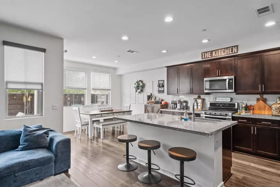 2075 Tango Loop #1, Chula Vista, CA 91915