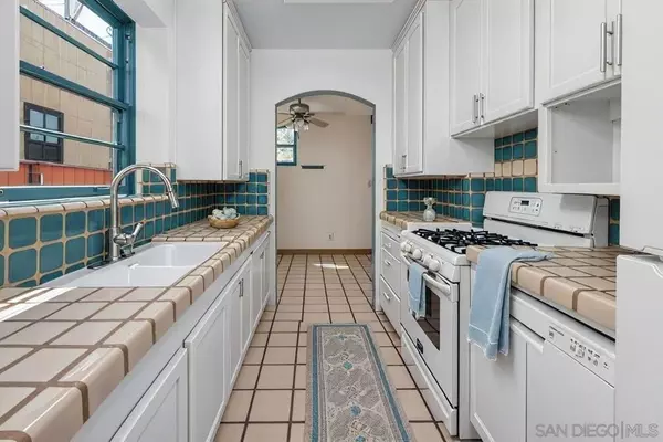 San Diego, CA 92104,3483 Olive Street