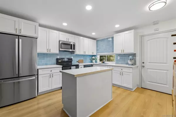 San Diego, CA 92111,7797 Stalmer St. #1F