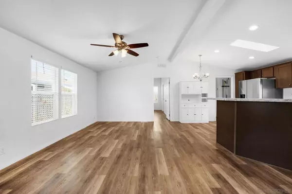 Lakeside, CA 92040,13594 Highway 8 Business #64