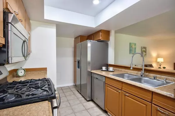 San Diego, CA 92129,13202 Salmon River Rd #101