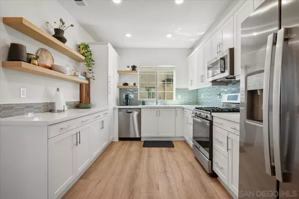 Oceanside, CA 92056,4373 Pacifica Way #9