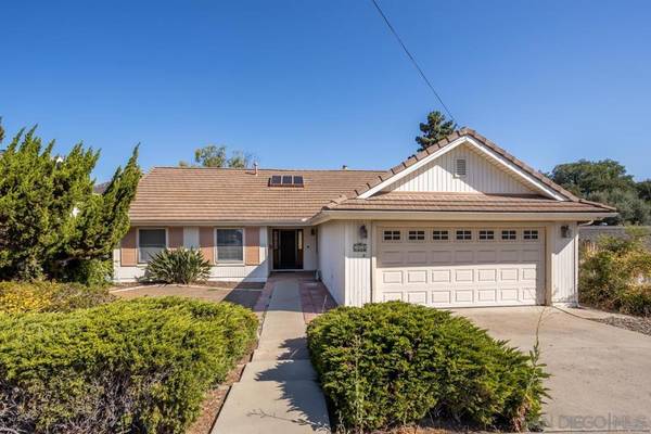 7976 Lake Cayuga,  San Diego,  CA 92119