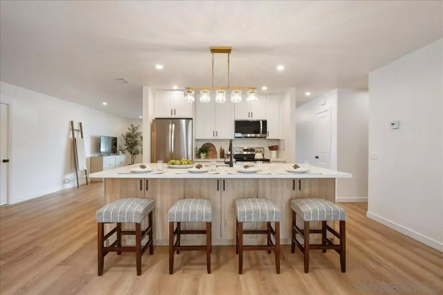 1531 Russell Pl, Escondido, CA 92025