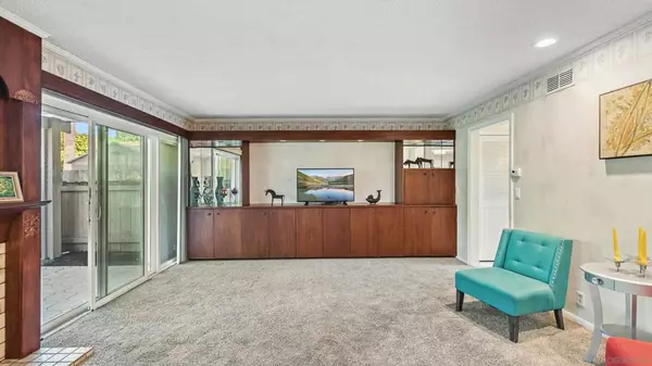 La Mesa, CA 91942,5931 Howell Drive #14